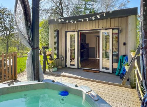 South Molton Cabina | Squirrels Lodge