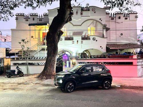 RS Puram Casa | Sri Lakshmi inn