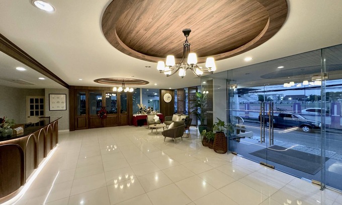 Tha Thaewawong Apartamento | Sriracha Avenue