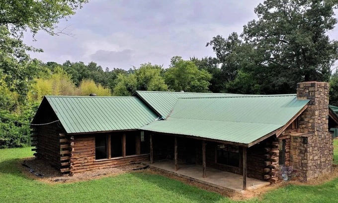 Havana Cabina | St. Eustace Family Lodge: Cabin adjoining National Forest