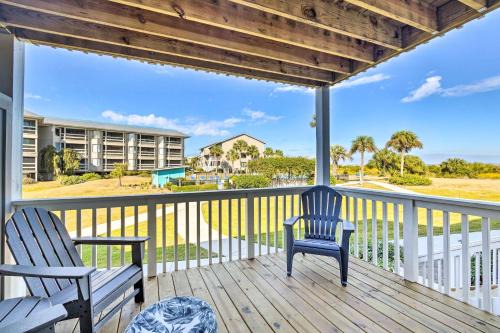 Oceanmarsh Subdivision Apartamento | St Helena Island Condo with Pool and Beach Access!