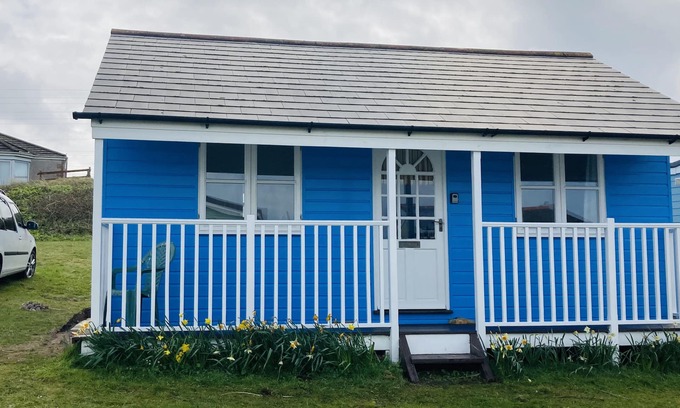 Hayle Chalet De Esquí | Alquiler de cabañas de playa tradicional retiro. Duerme 4. St Ives Bay.