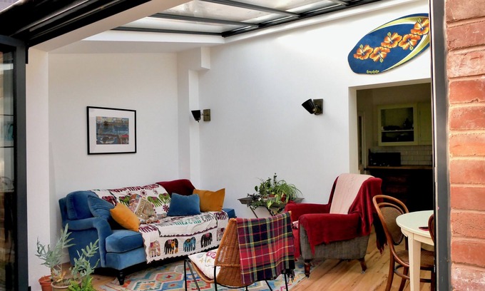 Exeter Casa | St James: Light, airy house with garden near Exeter university and town centre.