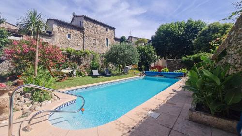Saint-Jean-du-Gard Apartamento | St Jean du Gard : Spacious Apartment with Use of Pool