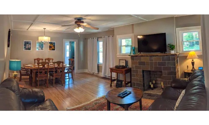St. Joseph Casa | St. Joe Corner Cottage, 3 bed 1.5 bath in Midtown