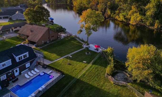 Bristol Casa | St. Joe “River Escape”~ Pool~Hot Tub~ Gameroom