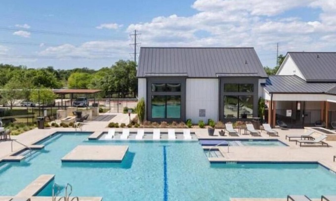 Central West End Apartamento | St Louis Beautiful 2BD 2BA Central West End Apartment