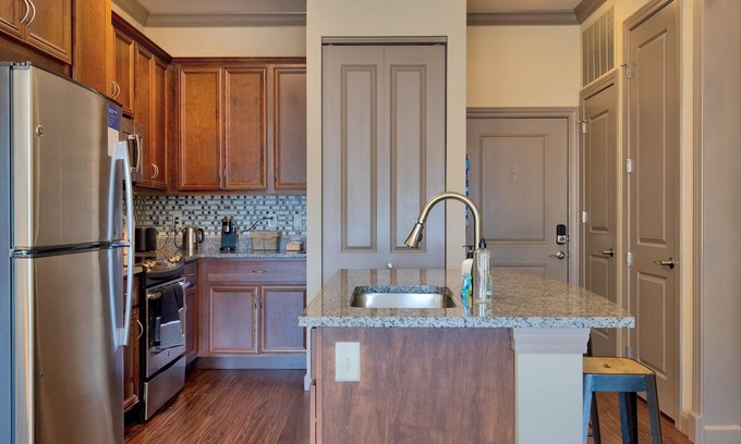 Central West End Apartamento | St Louis Stunning 1BD 1BA Central West End Apartment