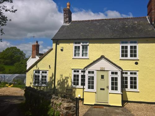 Tatworth Casa | St Margaret's Cottage