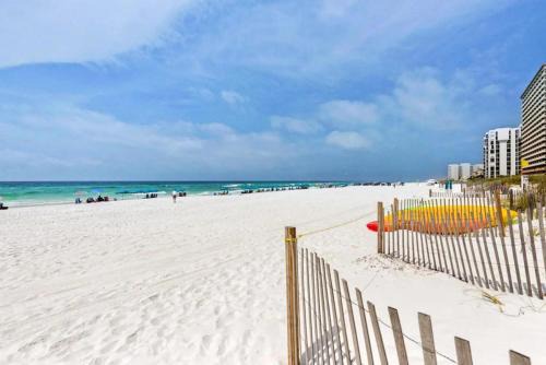 Destin Casa | St. Martin Beachwalk Villas 423