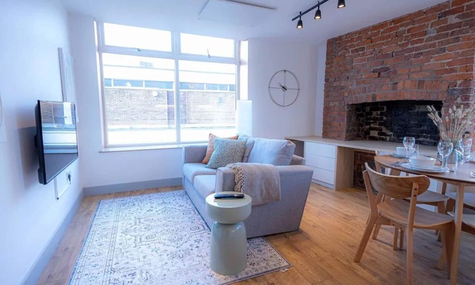 Eccles Apartamento | St Mary's Church OneBedroom Apartment by Sojo Stay