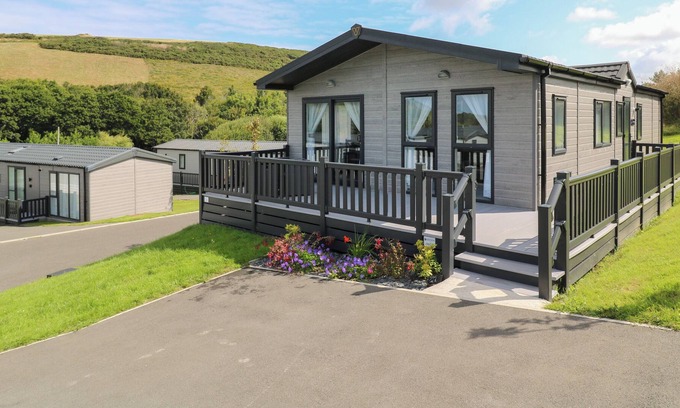 Saint Columb Major Cabina | ST MAWGAN'S COVE 14, family friendly, with a garden in Mawgan Porth