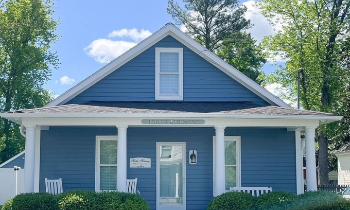 St. Michaels Cabaña | St. Michael's Premier In-Town Rental with heated pool.