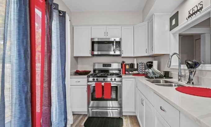 Midway Apartamento | St Paul Fry Street Den #1