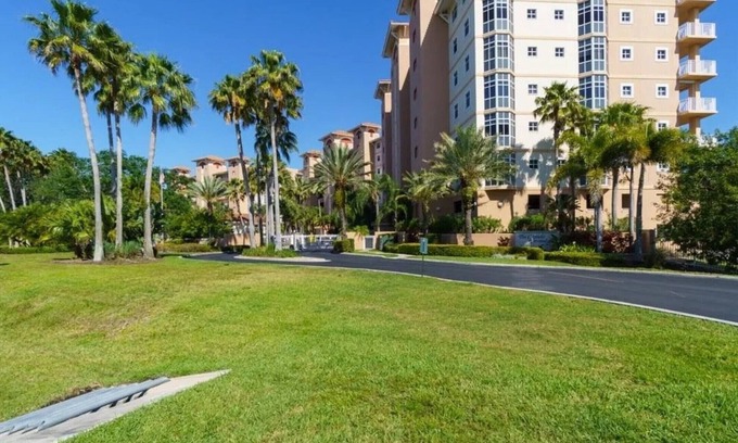 St. Petersburg - Clearwater Condominio | St. Pete - Grande Verandahs - 3 BR/2 Bath Condo (90 Day Minimum)