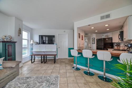 Sneads Ferry Casa | St Regis Resort Living- Fitness Center - Sauna - Oceanfront Restaurant on Site