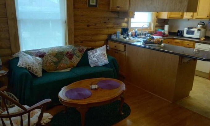 Saint Rose Apartamento | St Rose Log Cabin near Airport