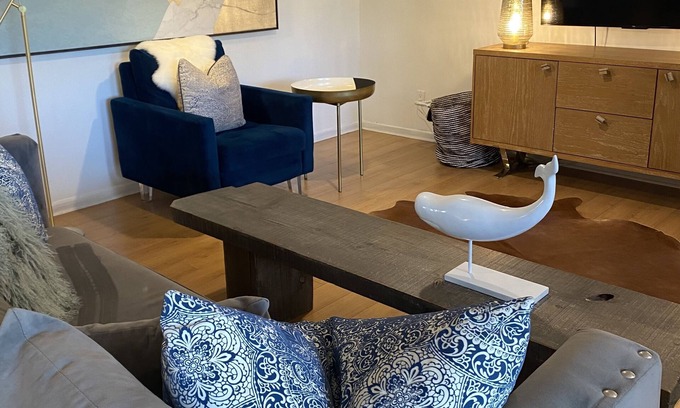 Saint-Sauveur Casa | ST SAUVEUR VILLAGE -spacious-1000 sq.ft. - close to all…ski till May!