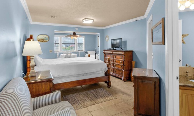 Gulf Lagoon Beach Casa | St Thomas Square