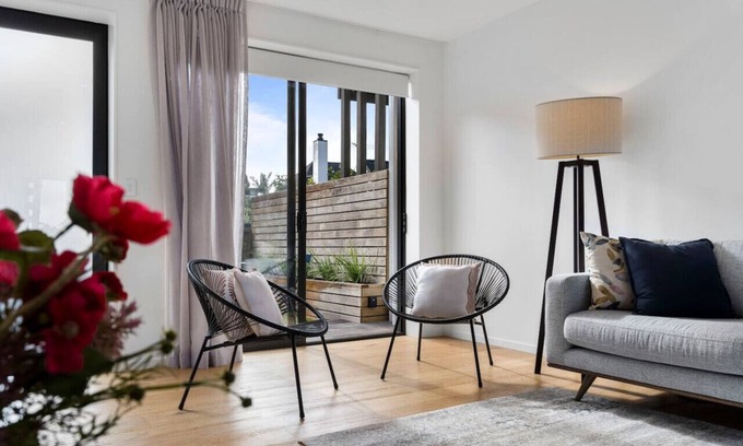 Remuera Apartamento | St Vincent Charmer - Stylish Townhouse w CarPark