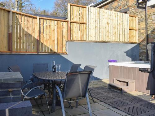 Llanfihangel-Ystrad Casa | Stabl-Oh4