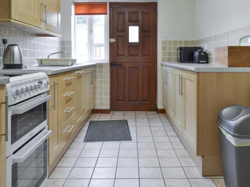 Foxley Casa | Stable Cottage 6 - Ukc3745