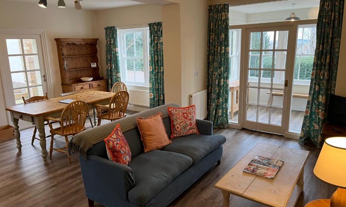 Earle Apartamento | Stable Cottage at Yearle House