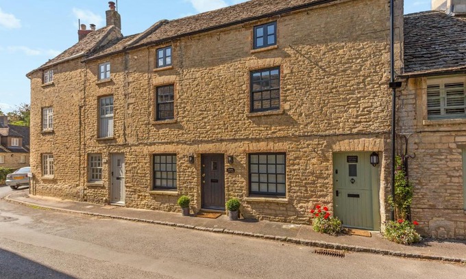 Northleach Casa | Stable Cottage