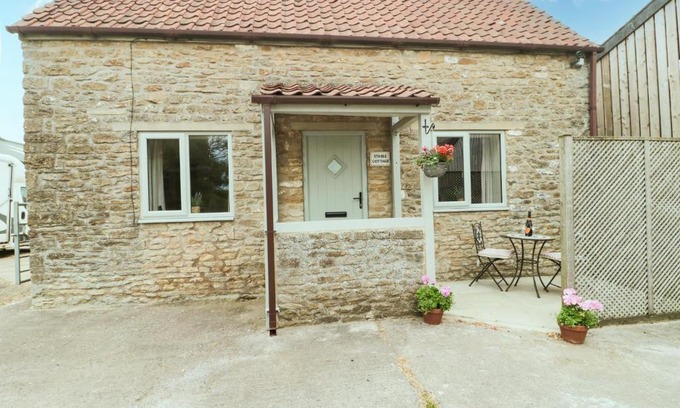Frome Casa | Stable Cottage, Rode Farm