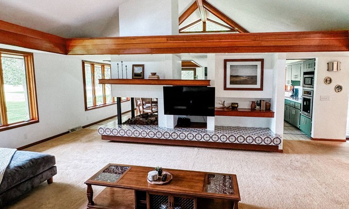Watertown Casa | Stable Waters House