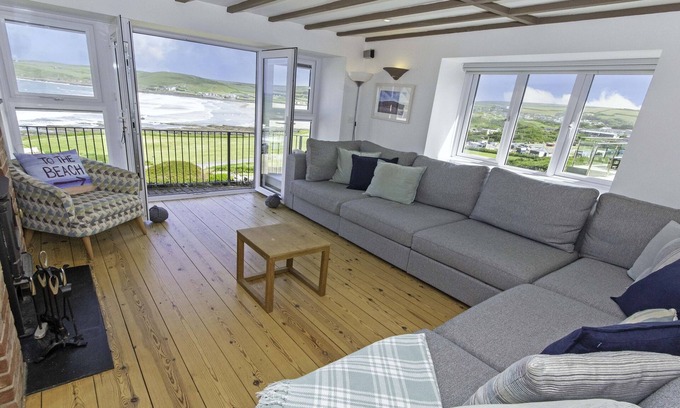 Croyde Cabaña | Stables - BEST Sea views in Croyde! Sleeps 8