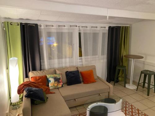 Rosny-sous-Bois Apartamento | Stade de France 40 mn, Disneyland 40 mn F2 46 m2 calme, quartier cosy, 200m du RER