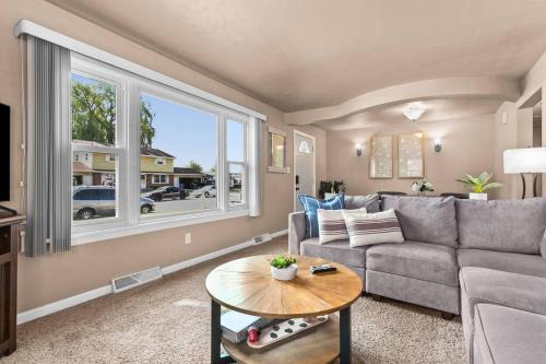 Green Bay Casa | Stadium District walking distance, Tailgate Garage
