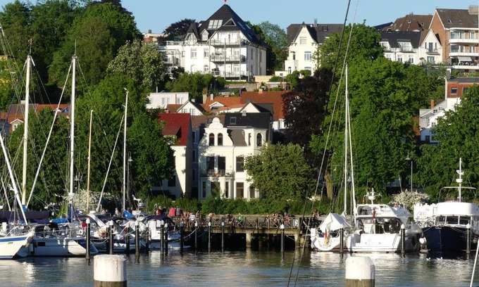 Flensburg Apartamento | Stadtvilla mit Hafenpanorama