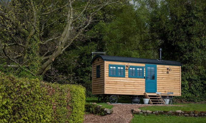 Baslow Cabaña | Stag Shepherd's Hut/Chatsworth Estate