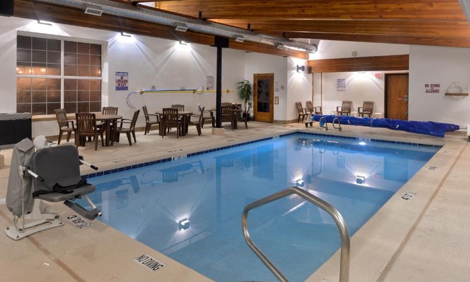 West Yellowstone Hotel | Stage Coach Inn