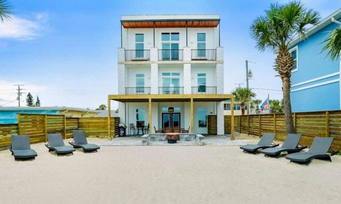 Flagler Beach Casa | Stairway to Heaven Hot Tub Beach Retreat