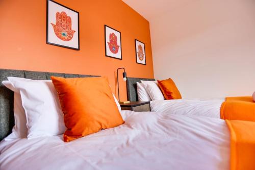 Swindon Apartamento | STALDON COURT - Open Plan Apartment, High Speed Wi-Fi, Free Parking