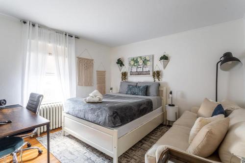 Cove - East Side - Shippan Casa | Stamford Bohemian by HarborPoint Downtown &Train