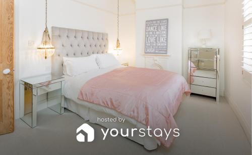 Trafford Casa | Stamford Park Road by YourStays, A wonderful family townhouse in a superb location!