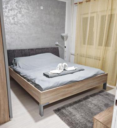 Mladenovac Apartamento | Stan na dan Smederevska palanka