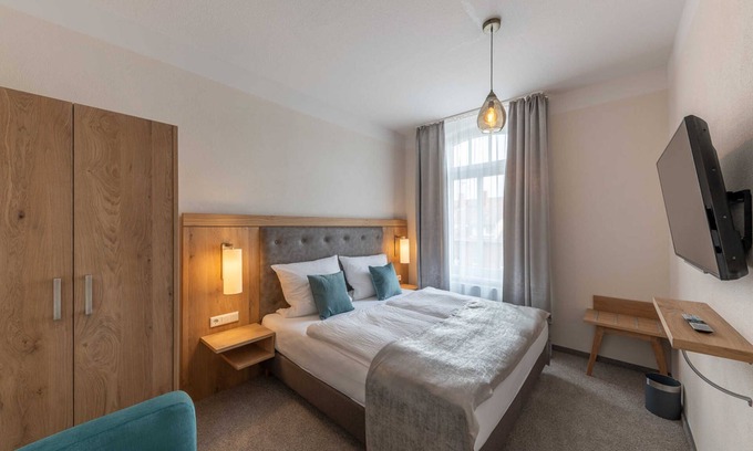 Leer Cabaña | Standard double room 11 (top floor right) - 24/7 self-check-in, 14008