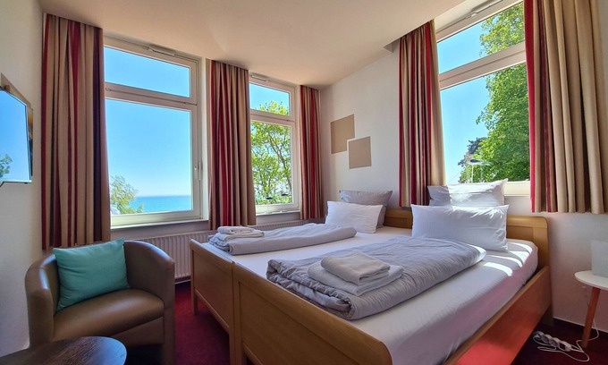 Haffkrug Casa | Standard double room with sea view 25 m² - Zeitlos Hotel