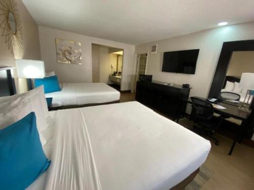 Anaheim Resort Hotel | Stanford Inn & Suites Anaheim