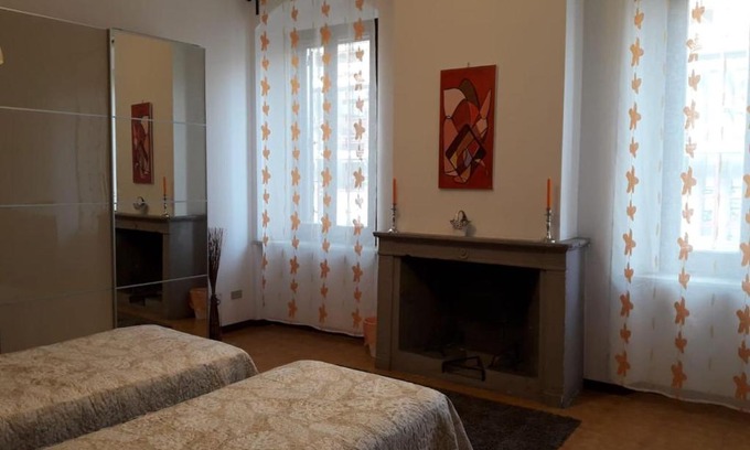 Oltretorrente Apartamento | Stanza in appartamento condiviso nel centro storico di Parma