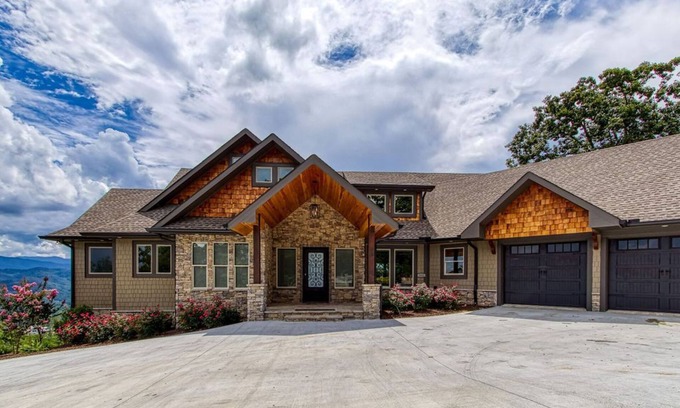 Gatlinburg - Pigeon Forge Chalet De Esquí | Star Of The Summit, Private Pool, Breathtaking Mountain Views, FREE Tickets!
