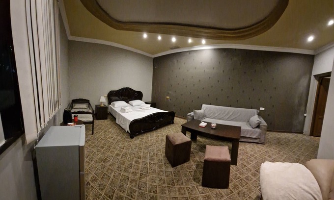 Parakar Hotel | Star Zvartnots Yerevan Airport