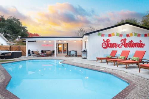 Oakwell Farms Casa | Starcrest 4 Br Haven Pool Hot Tub Putt Putt Arcade