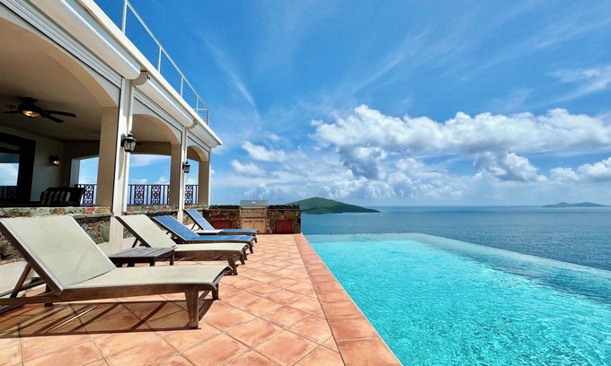 Rosendal Villa | Newly Redecorated Stardust Villa!