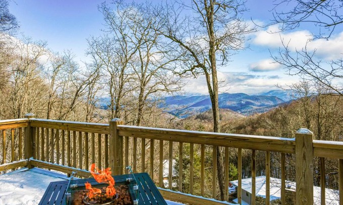 Cullowhee Casa | Stargazer's Retreat